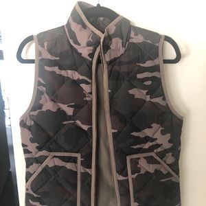 J Crew Camo Quilted Vest - XS